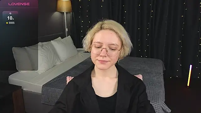 XXX chat uživo modela HottoKori