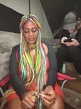 AmazonianMistress webcam show