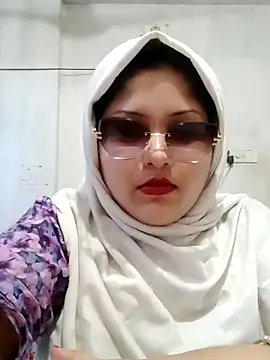 Nusrat-N Adlı Modelin Web Kamerası Şovu