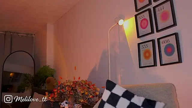 MelyTaylor_ – Naživo XXX chat
