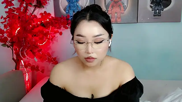 ichiben Adlı Modelin Canlı XXX Sohbeti