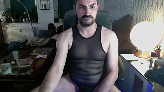XXX chat uživo modela tomz0819