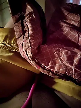 -Tara-a's Live XXX Chat