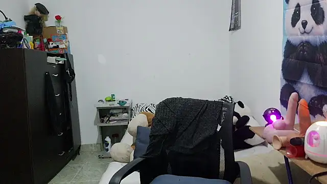 curly_greeneyed: απευθείας συνομιλία ΧΧΧ