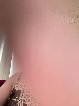 MiraXS' Live XXX Chat