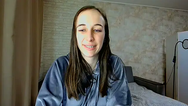 Anika_bloom Adlı Modelin Canlı XXX Sohbeti