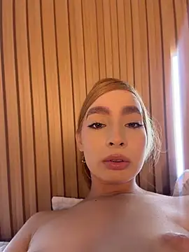 Chat +18 de Isabella_gaviria ao vivo