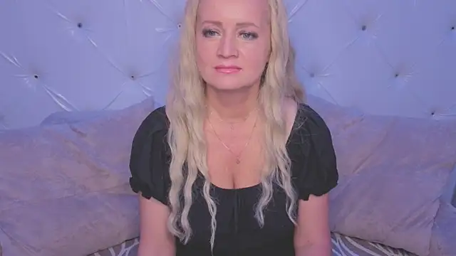 Ingrid_Eriksen Adlı Modelin Canlı XXX Sohbeti