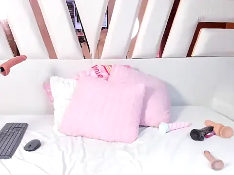 MiaKleinX 라이브 XXX 채팅