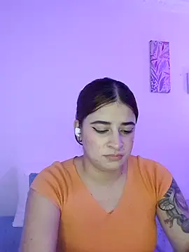 martina_connor1 Adlı Modelin Canlı XXX Sohbeti