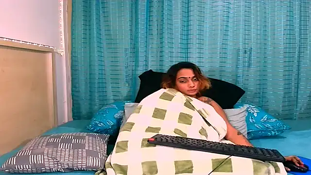 Онлайн чат XXX sexyindianchic