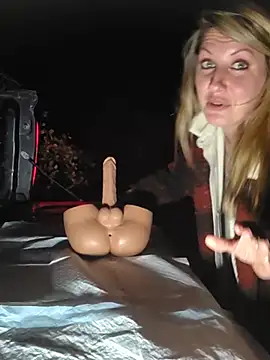 SheIsSomething Live XXX-Chat