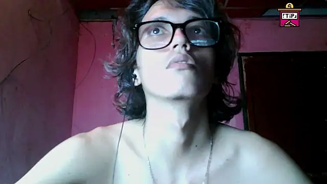 Chat +18 de cherryuwu ao vivo