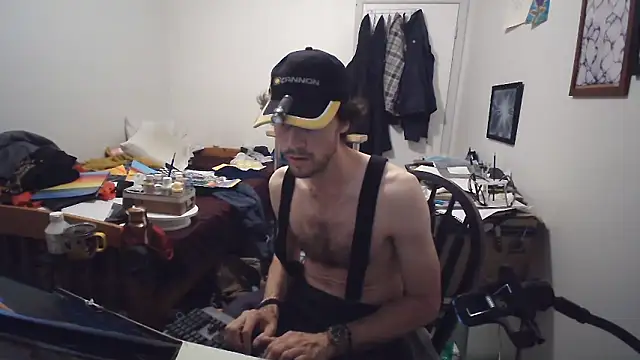 JohnnyMoves' Live XXX Chat