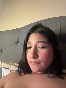 AriBunny18's Live XXX Chat
