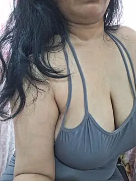 XXX chat uživo modela Jassi_Does