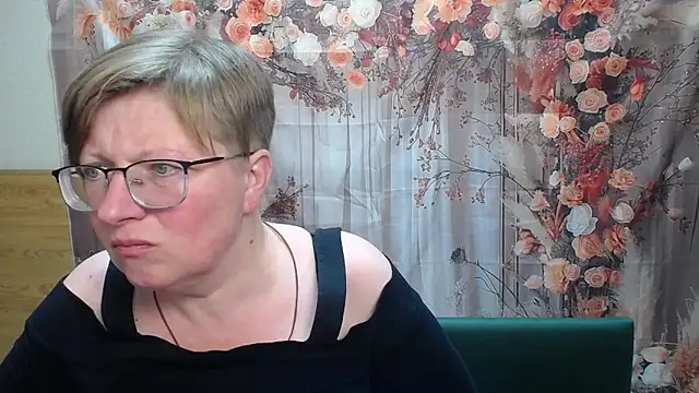 Chat +18 de RadaChudna ao vivo