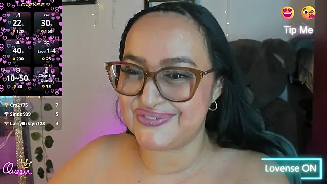 Chat +18 de Gia_Nahomi ao vivo