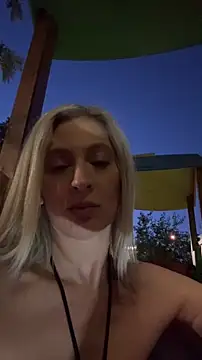 HOTLadylunan Live XXX chat