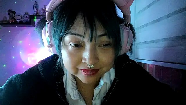 Živý XXX chat Shaddycute_