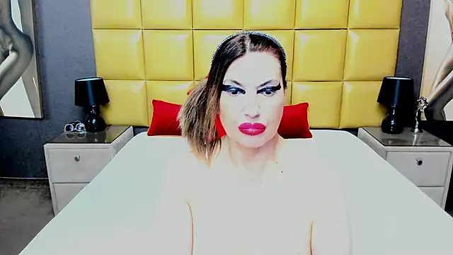 KiraLeila Chat XXX in diretta