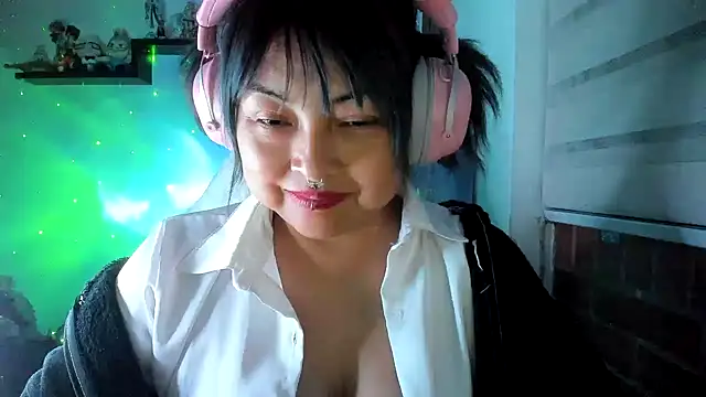 Czat XXX na żywo – Shaddycute_