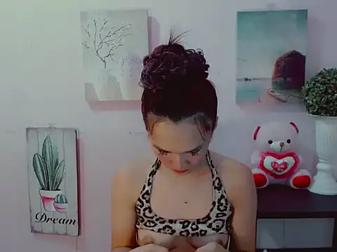 Chat XXX en directo de Urblossom_princessxxx