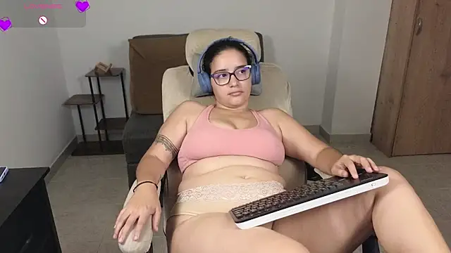 blue__moon_ লাইভ XXX চ্যাট