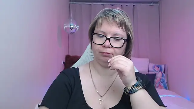 Webkamerová show BonnnyBoobsy