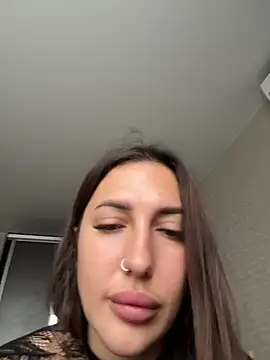 Chatroom XXX en direct de AleksandraRich