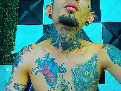 Czat XXX na żywo – Boy_tatto77