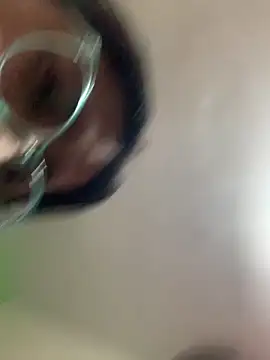 sarah12333 Show in webcam