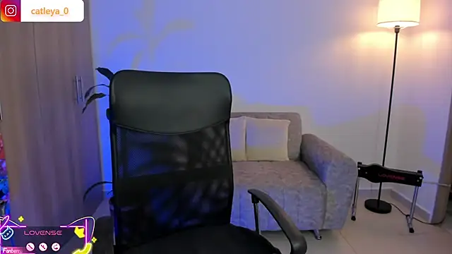 catleya_0 Adlı Modelin Canlı XXX Sohbeti