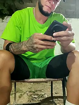 PIGHIGHDIRTY_p0 Adlı Modelin Canlı XXX Sohbeti