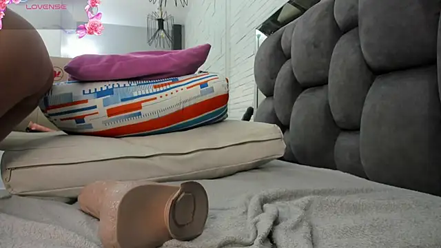 allice_green Adlı Modelin Canlı XXX Sohbeti