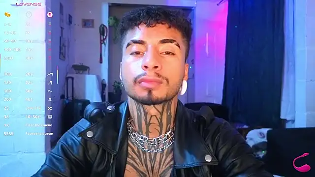 JuanCamiilo_66 élő XXX-chatje