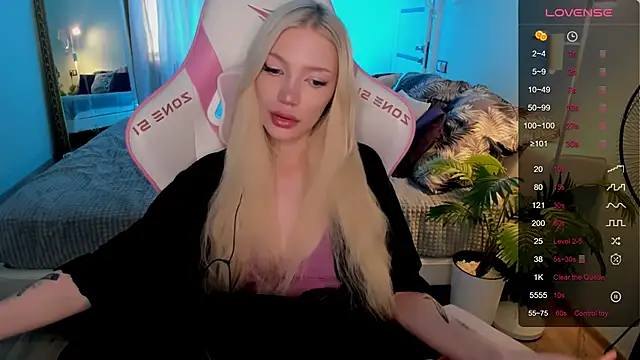 AnyaTaylor_ Live XXX-Chat