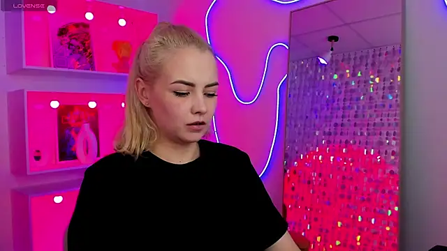 StephanieSweety Adlı Modelin Canlı XXX Sohbeti