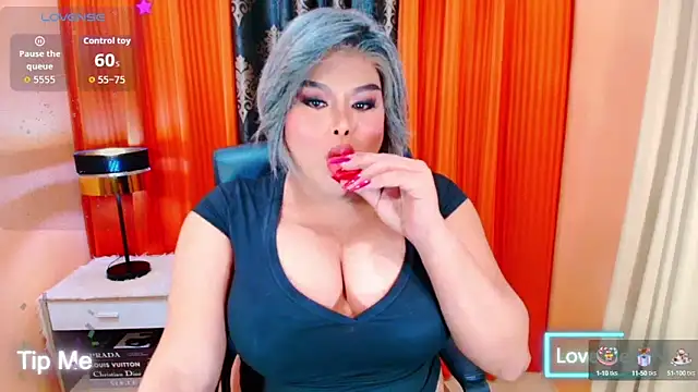 Show modela Aurora777_ na web-kameri