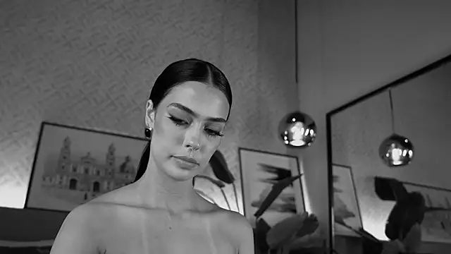 Chat XXX en directo de ElleDiane
