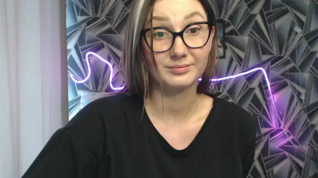 NikkiKiss___ Chat XXX in diretta