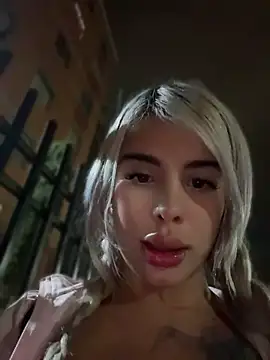 Chat +18 de YouCandiSumisa ao vivo