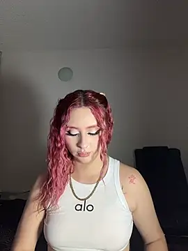 Sophia_LuxxX: онлайн-секс-чат