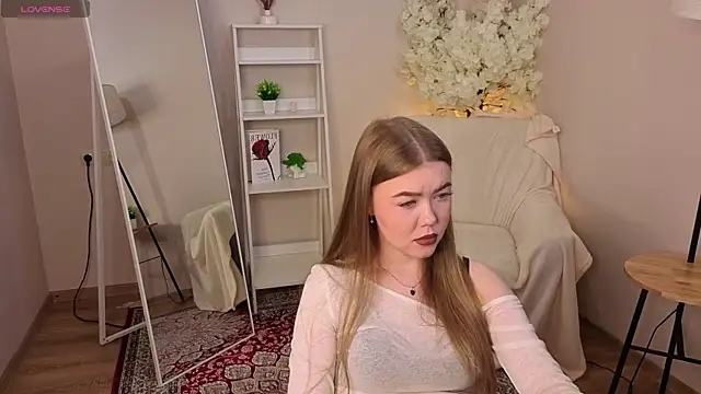 BlondeLina Live XXX-chat