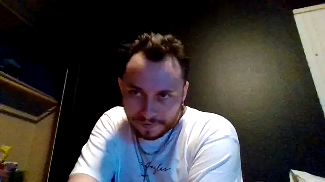 Chat XXX en directo de Tallhungcloudyyy