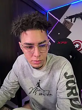 bigryann23's Live XXX Chat