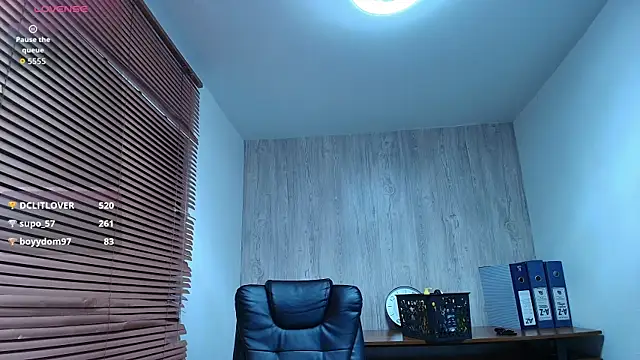 AuroraBrow Chat XXX live