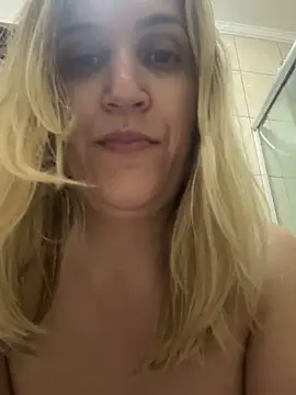 Bia_sexynovaes' Webcam Show