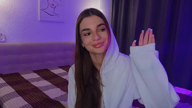 LauraHansil webcam show