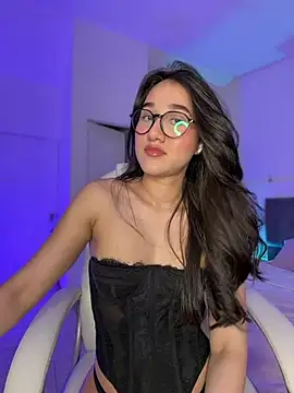 julieta_jhonss' Live XXX Chat